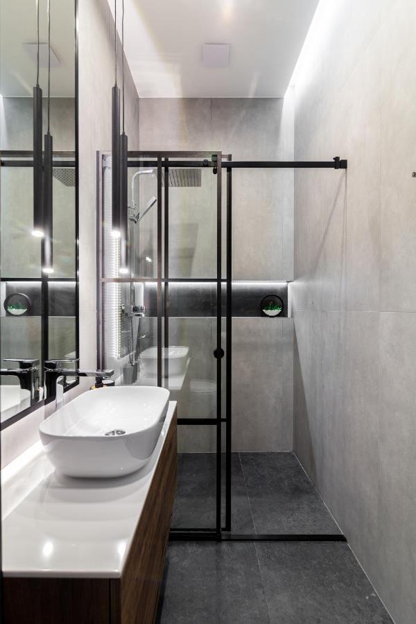לבוב Dream Apartament On Drahomanova Street מראה חיצוני תמונה