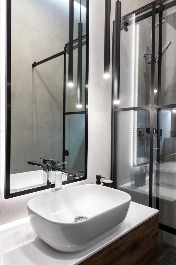 לבוב Dream Apartament On Drahomanova Street מראה חיצוני תמונה