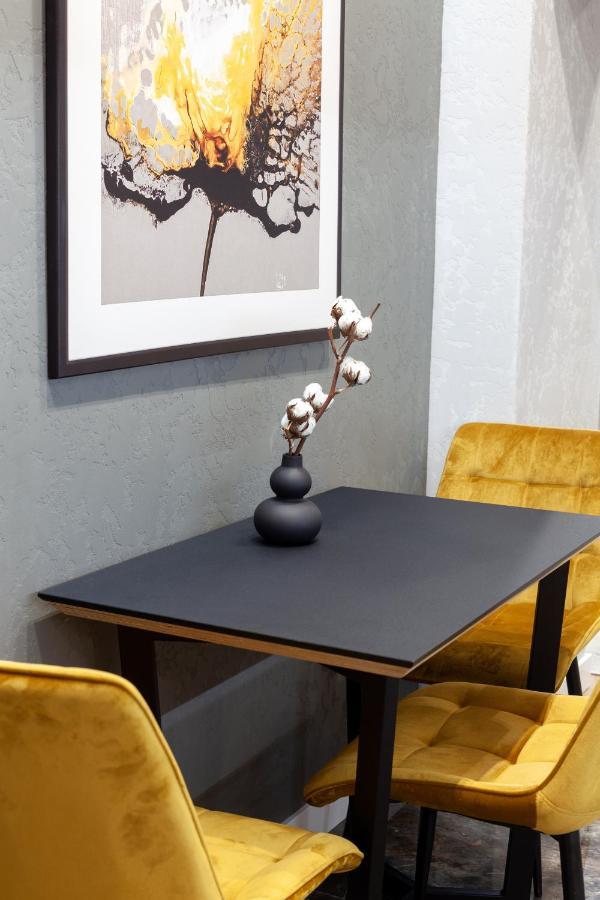 לבוב Dream Apartament On Drahomanova Street מראה חיצוני תמונה