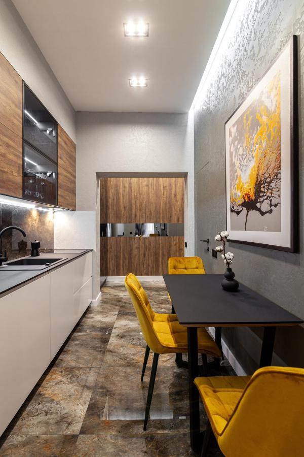 לבוב Dream Apartament On Drahomanova Street מראה חיצוני תמונה