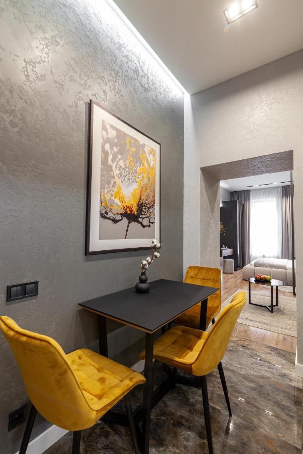 לבוב Dream Apartament On Drahomanova Street מראה חיצוני תמונה